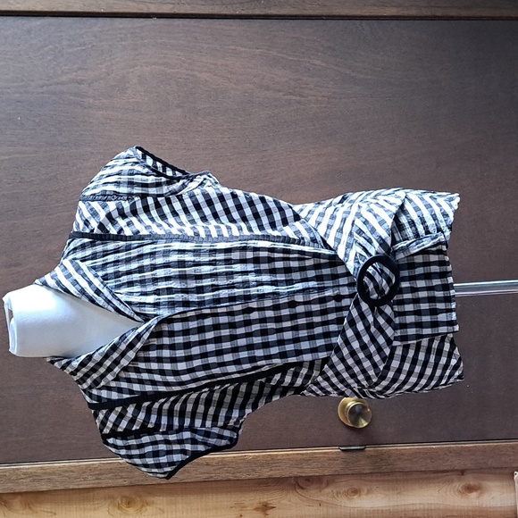 Dress Barn Tops - Black and white crinkled gingham blouse,  dress barn size M